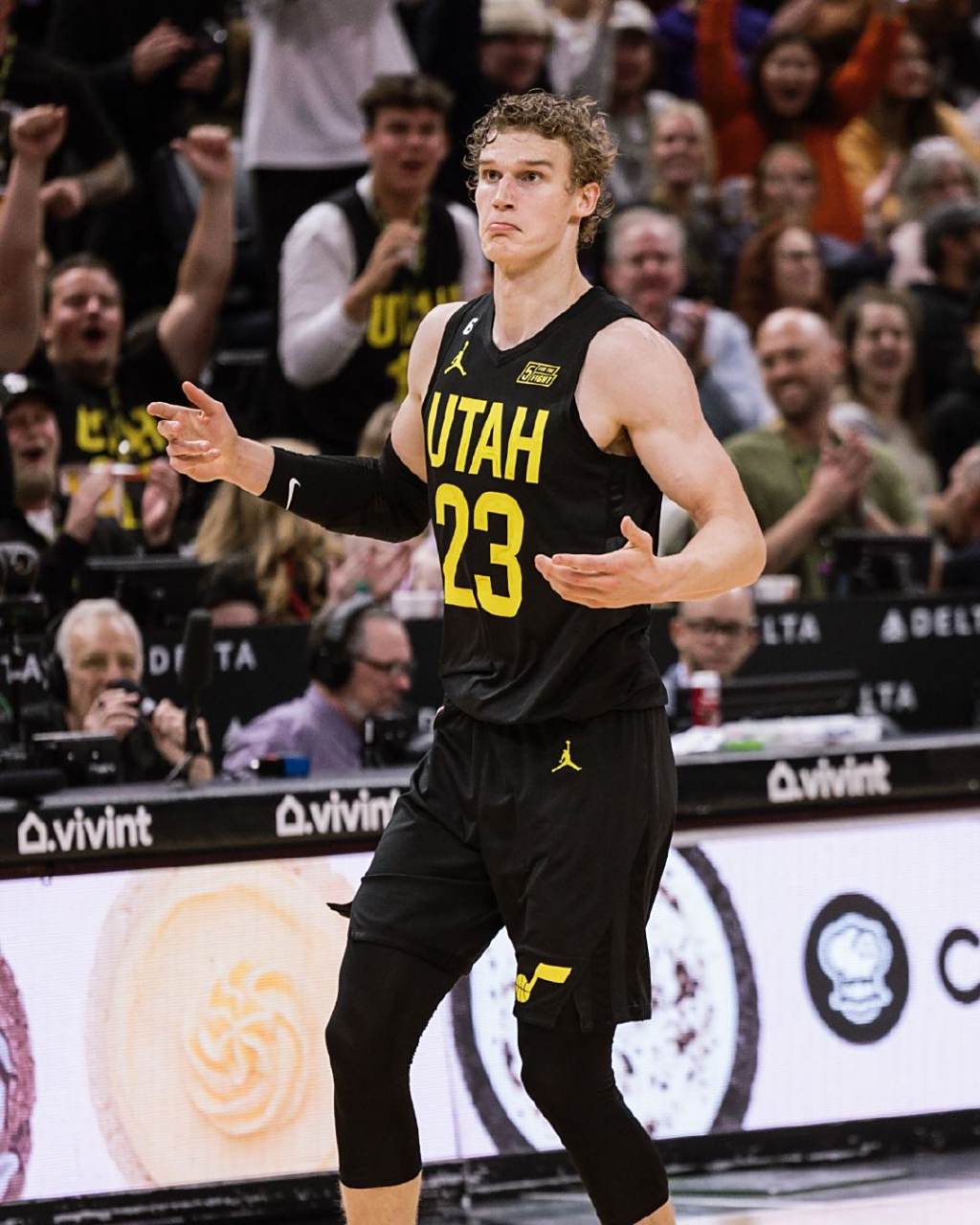 冲刺阶段犹他爵士队长鼓劲——NBA常规赛节点到来；底气十足；心理建设被强调的简单介绍