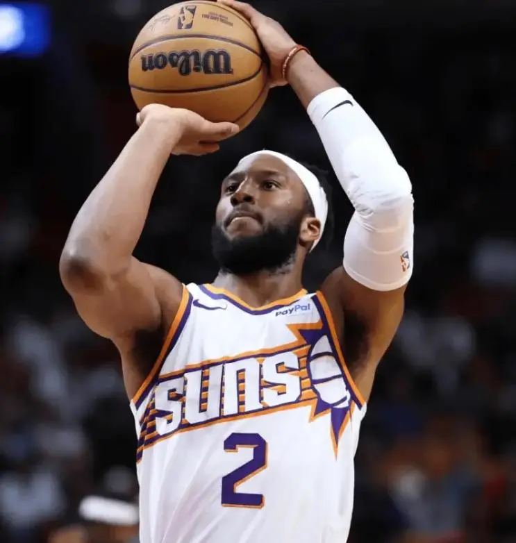 u8正规线路达拉斯独行侠加时末段外线爆发，志在荷甲名次提升，管理层满意，训练强度明显提升的简单介绍